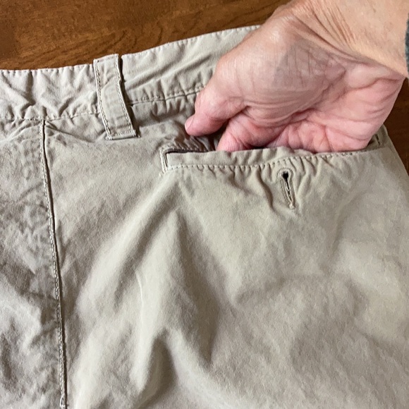 THE NEW IVY Men’s Khaki Shorts - Picture 8 of 10